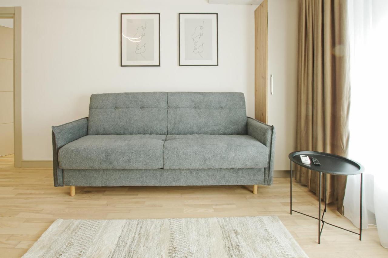 Himson-Beige Apartment Iasi Exteriör bild